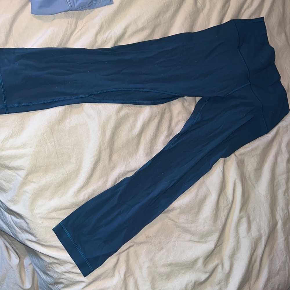 Lululemon ocean blue cropped align leggings